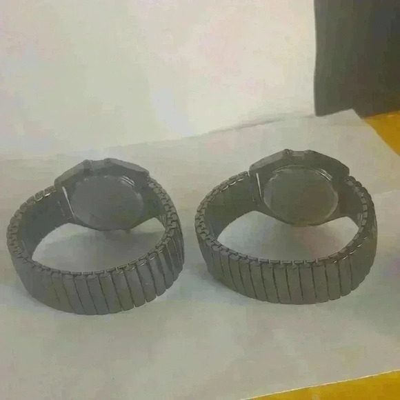 Two Aeropostale Black Watch - Picture 4 of 6